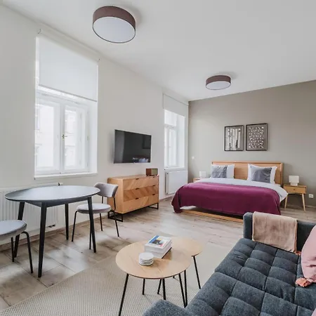 Blueground 3 Furnished Zizkov Tower Prg-34 Apartmán *