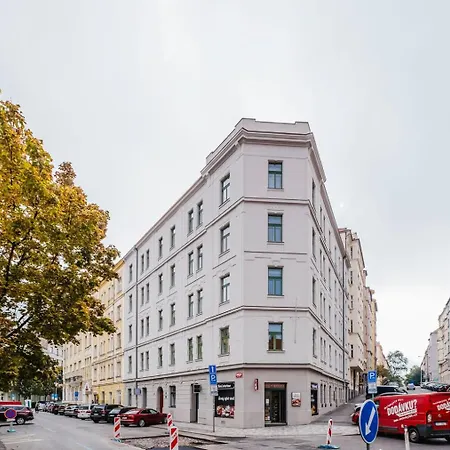 Blueground 3 Furnished Zizkov Tower Prg-34 *